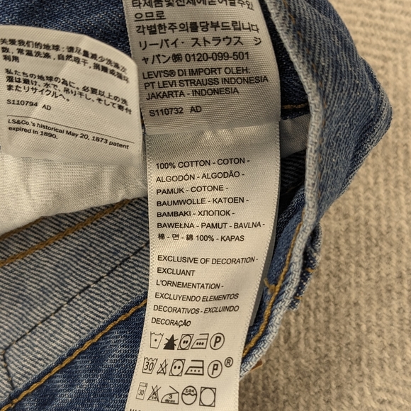 Levi's High-Waisted Straight Jeans - Size 28 - Picture 9 of 9